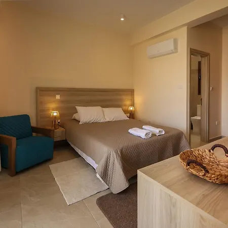 Vina Oliva Hotel *